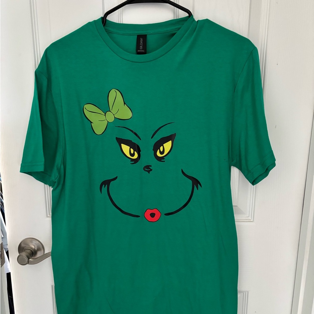 Green Girlie Grinch Adult Small Shirt